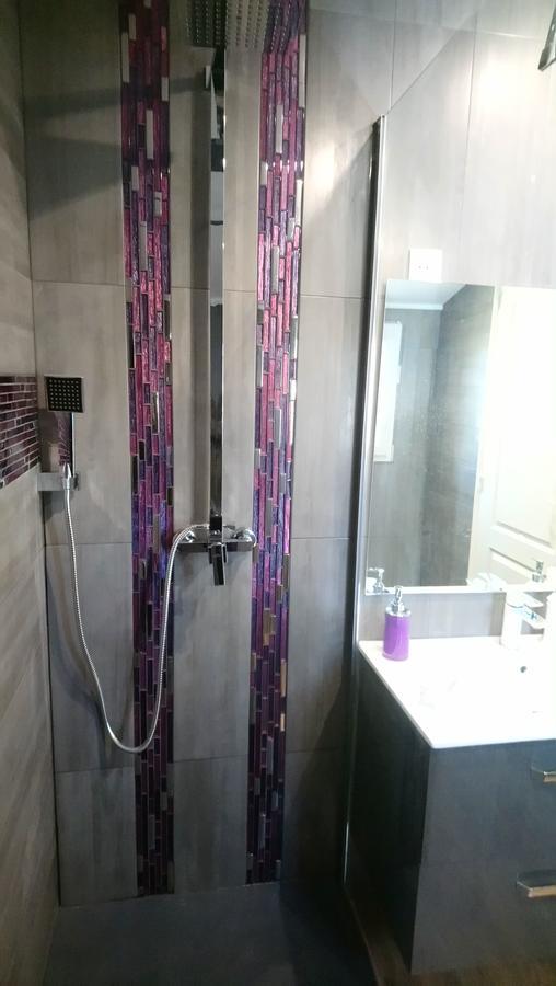 Appartements Dans Villa Privee Avec Piscine, Jardin, Parking Clos, Wifi, Climatisation Meyreuil Exterior photo